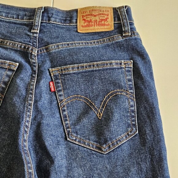 Levi's Jeans Women 28 Blue High Waisted Crop Flare Pocket Western Preppy Cowgirl - Picture 15 of 16